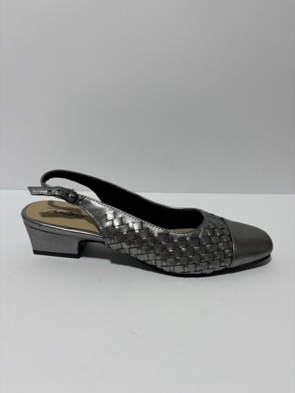 Trotters Women’s Dea Woven Slingback Pumps, Size 9.5 M